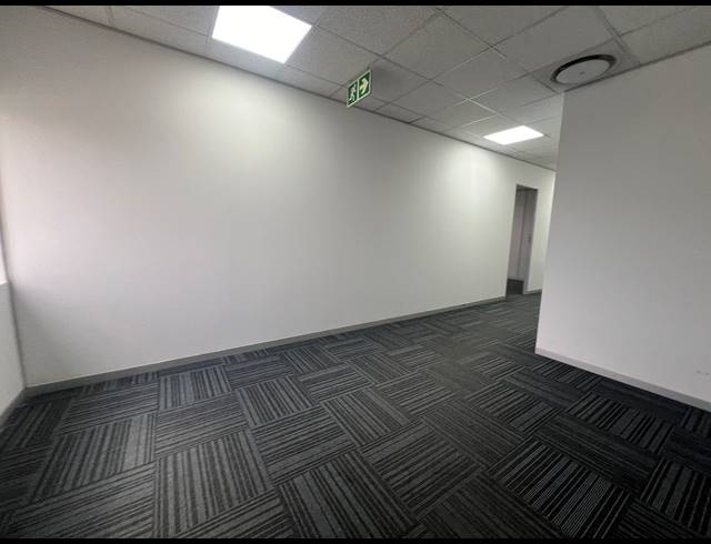 94M² OFFICE TO LET IN ROSEBANK